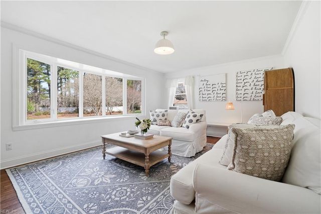 1813 Fleet TER, Virginia Beach, VA 23454