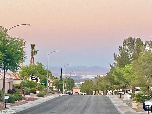 10731 Mission Lakes Avenue, Las Vegas, NV 89134