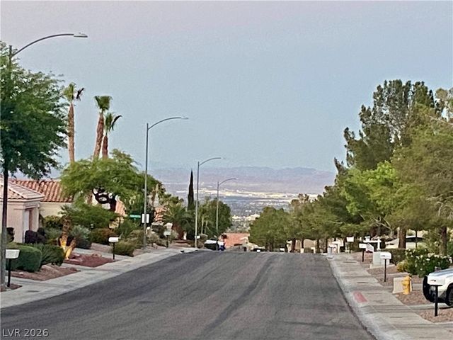 10731 Mission Lakes Avenue, Las Vegas, NV 89134
