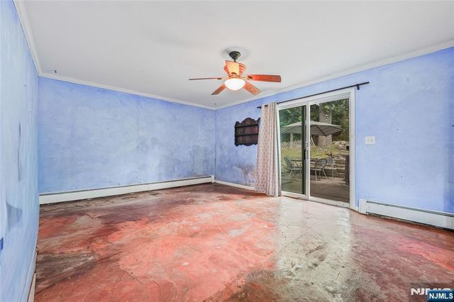 1 Gary Court, Park Ridge, NJ 07656