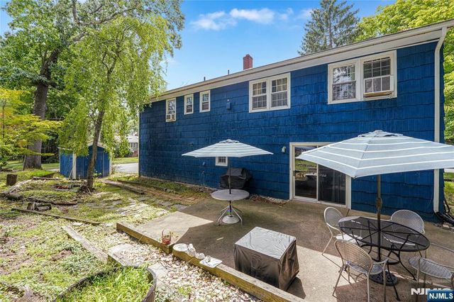 1 Gary Court, Park Ridge, NJ 07656