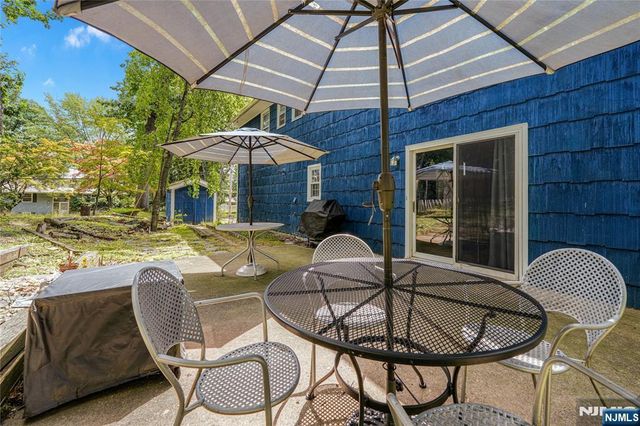 1 Gary Court, Park Ridge, NJ 07656
