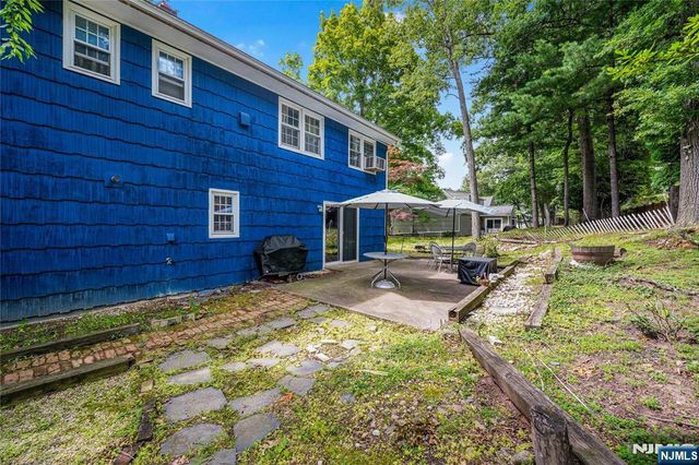 1 Gary Court, Park Ridge, NJ 07656