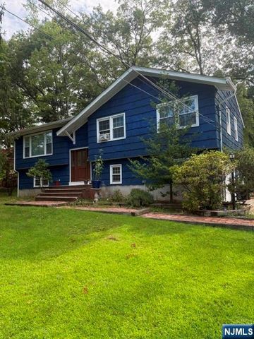 1 Gary Court, Park Ridge, NJ 07656