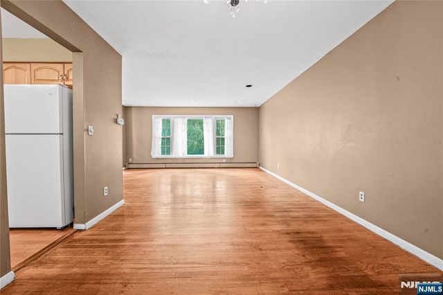 1 Gary Court, Park Ridge, NJ 07656