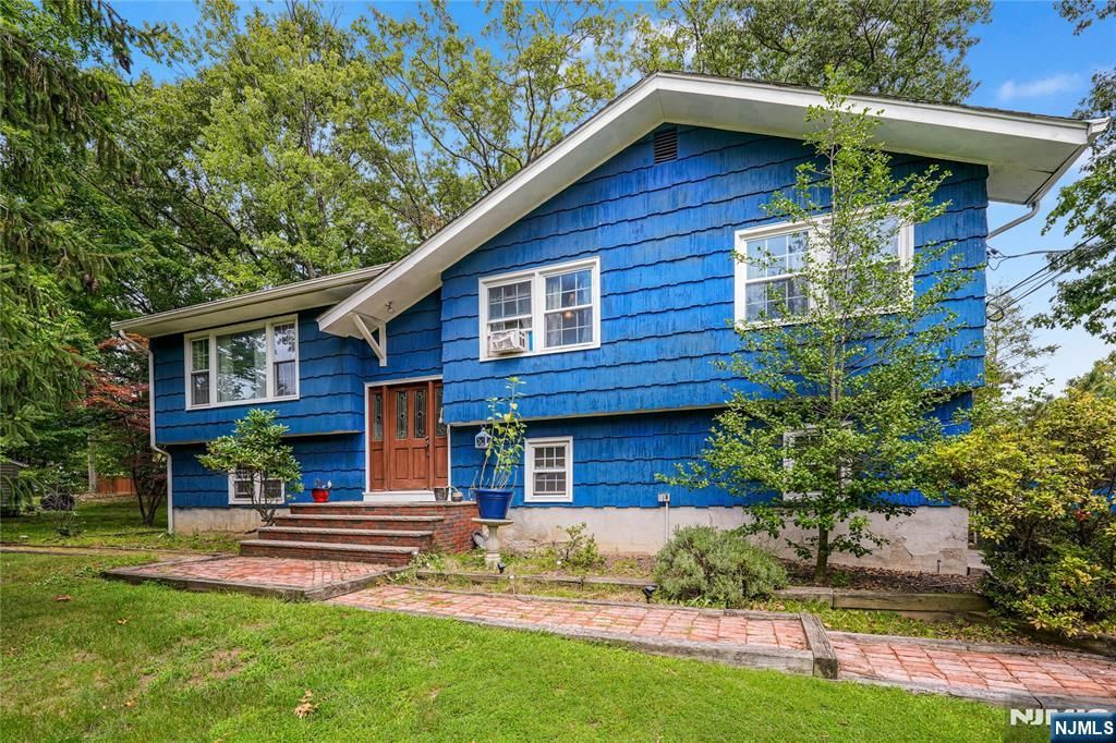 1 Gary Court, Park Ridge, NJ 07656