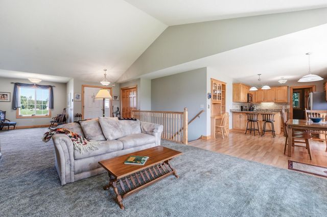 38249 Everton Avenue, North Branch, MN 55056