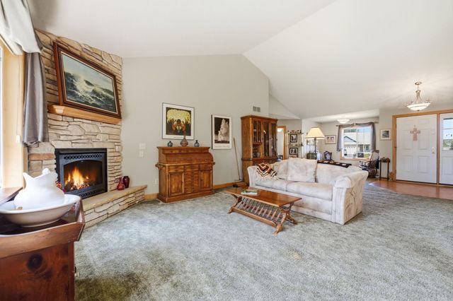 38249 Everton Avenue, North Branch, MN 55056