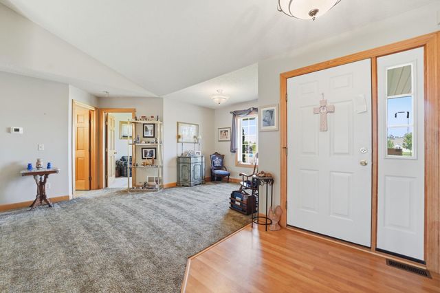 38249 Everton Avenue, North Branch, MN 55056