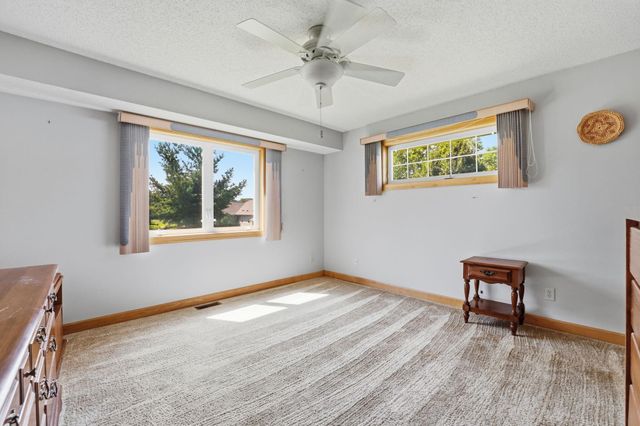 38249 Everton Avenue, North Branch, MN 55056
