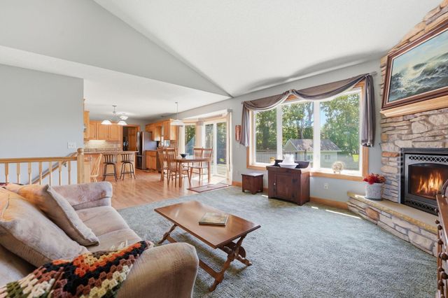 38249 Everton Avenue, North Branch, MN 55056