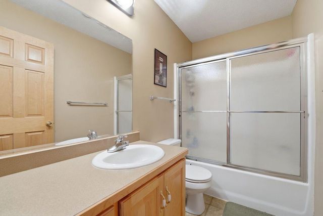 38249 Everton Avenue, North Branch, MN 55056
