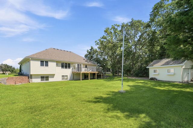 38249 Everton Avenue, North Branch, MN 55056