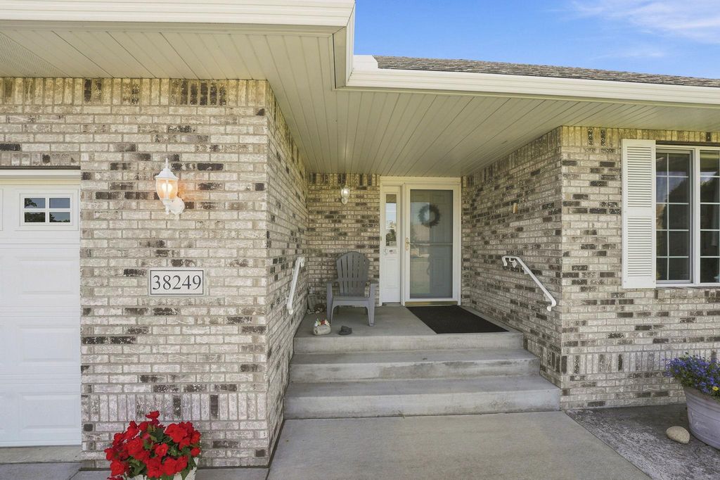 38249 Everton Avenue, North Branch, MN 55056 — photo 4