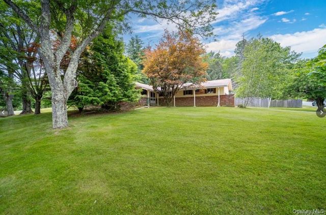 36 Lakeland Drive, South Fallsburg, NY 12779