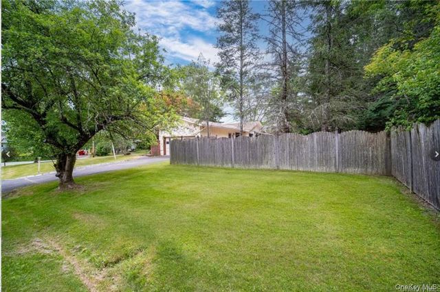 36 Lakeland Drive, South Fallsburg, NY 12779