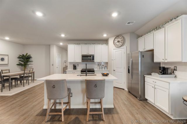 6423 Goldenrod Lane, Bartlesville, OK 74006