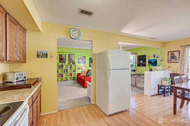 60-3 Prospect Street, Metuchen, NJ 08840