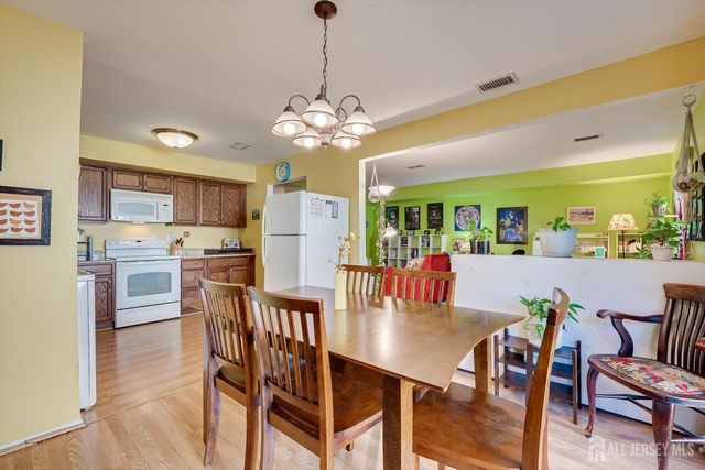 60-3 Prospect Street, Metuchen, NJ 08840