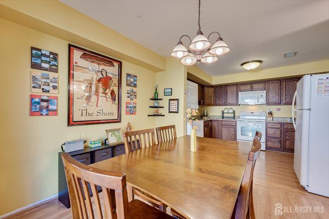 60-3 Prospect Street, Metuchen, NJ 08840