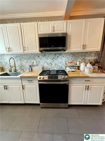 320 East Union Boulevard, Bethlehem City, PA 18018