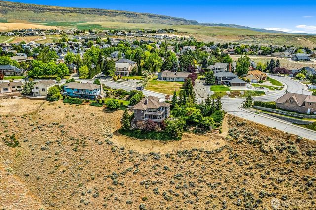 2336 Grand Avenue, East Wenatchee, WA 98802