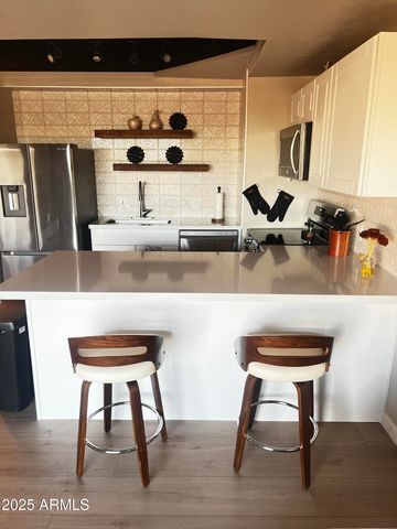 4750 N CENTRAL Avenue 14P, Phoenix, AZ 85012