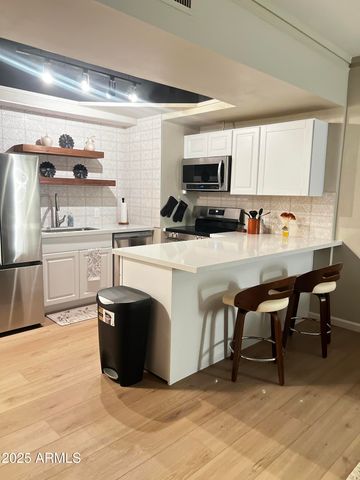 4750 N CENTRAL Avenue 14P, Phoenix, AZ 85012