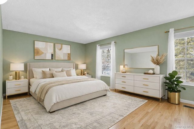 8 Cumberland Court, Peekskill, NY 10566