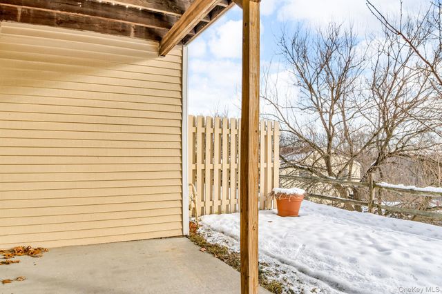 8 Cumberland Court, Peekskill, NY 10566