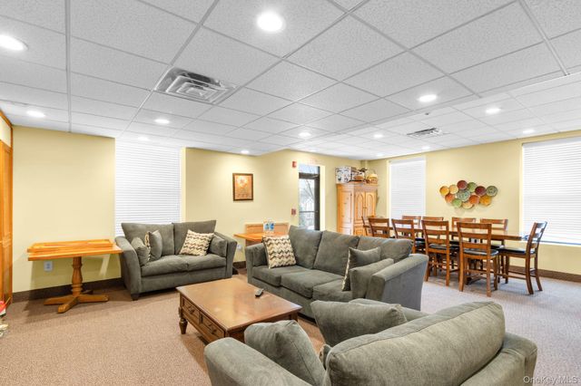 8 Cumberland Court, Peekskill, NY 10566