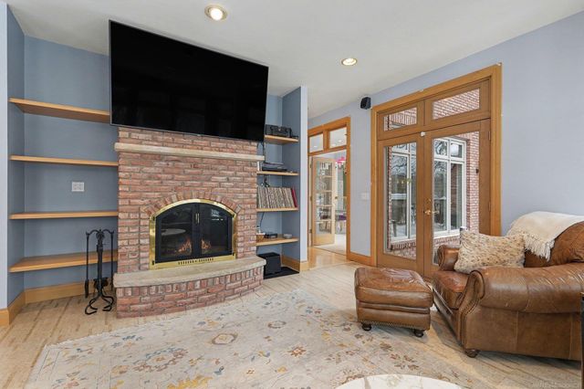 N3870 N Grand Oak Drive, Breitung Twp, MI 49801