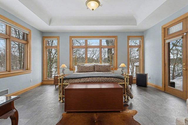 N3870 N Grand Oak Drive, Breitung Twp, MI 49801