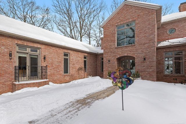 N3870 N Grand Oak Drive, Breitung Twp, MI 49801