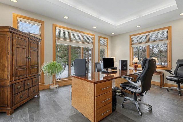 N3870 N Grand Oak Drive, Breitung Twp, MI 49801