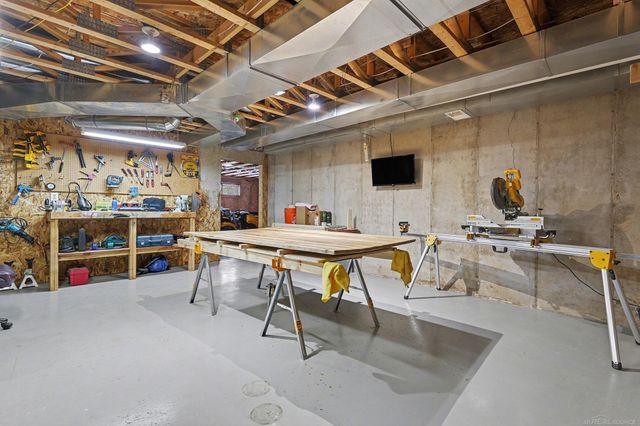 N3870 N Grand Oak Drive, Breitung Twp, MI 49801