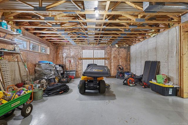 N3870 N Grand Oak Drive, Breitung Twp, MI 49801