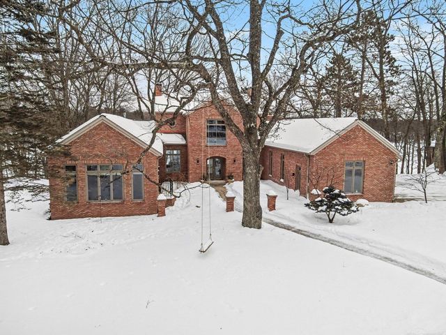 N3870 N Grand Oak Drive, Breitung Twp, MI 49801