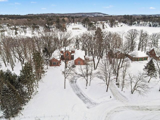 N3870 N Grand Oak Drive, Breitung Twp, MI 49801