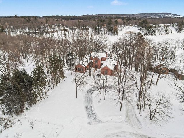 N3870 N Grand Oak Drive, Breitung Twp, MI 49801