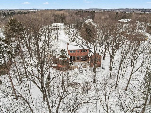 N3870 N Grand Oak Drive, Breitung Twp, MI 49801