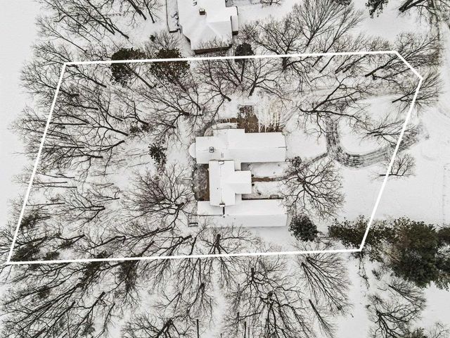 N3870 N Grand Oak Drive, Breitung Twp, MI 49801