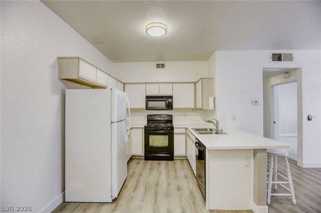 5751 East Hacienda Avenue 243, Las Vegas, NV 89122