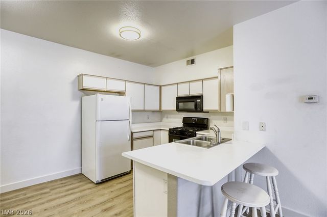 5751 East Hacienda Avenue 243, Las Vegas, NV 89122