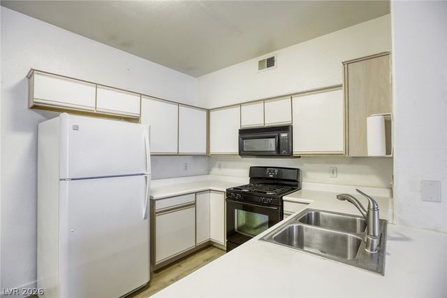 5751 East Hacienda Avenue 243, Las Vegas, NV 89122