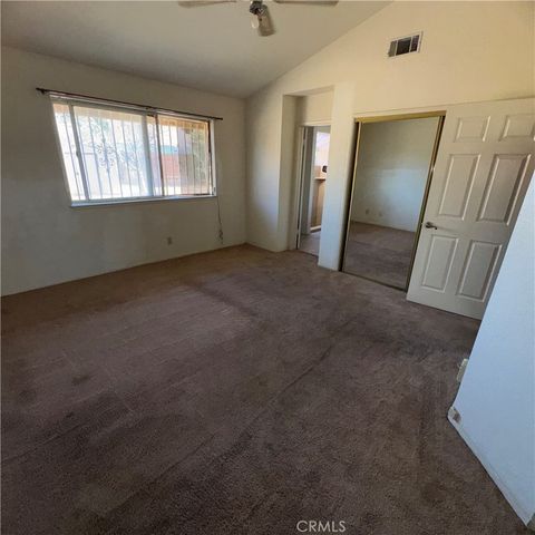 15087 Whitekirk, Victorville, CA 92394