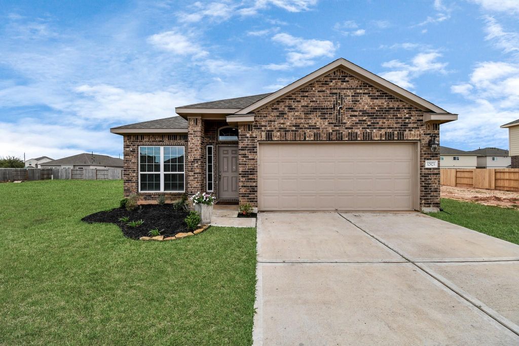 32923 Ruthie Dean Drive, Brookshire, TX 77423