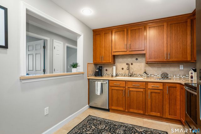 235 East River Drive 903, East Hartford, CT 06108