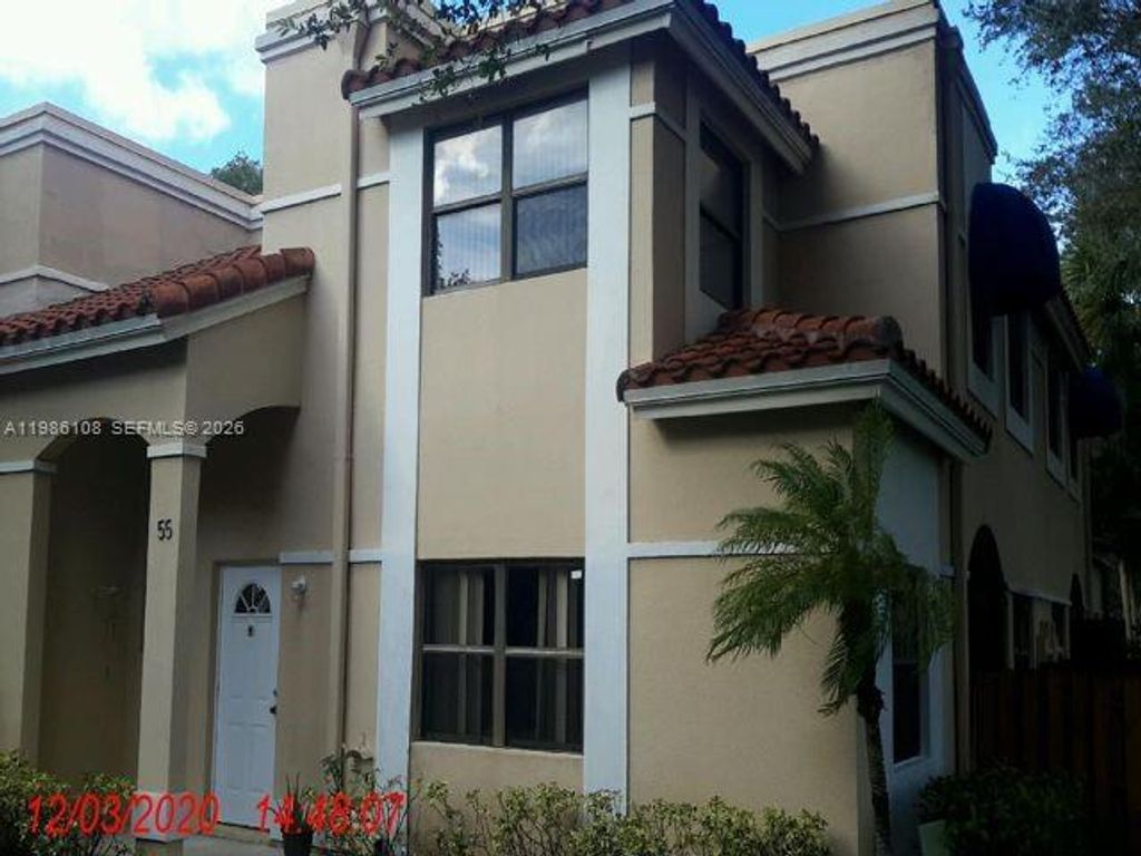 513 Racquet Club Rd 55, Weston, FL 33326