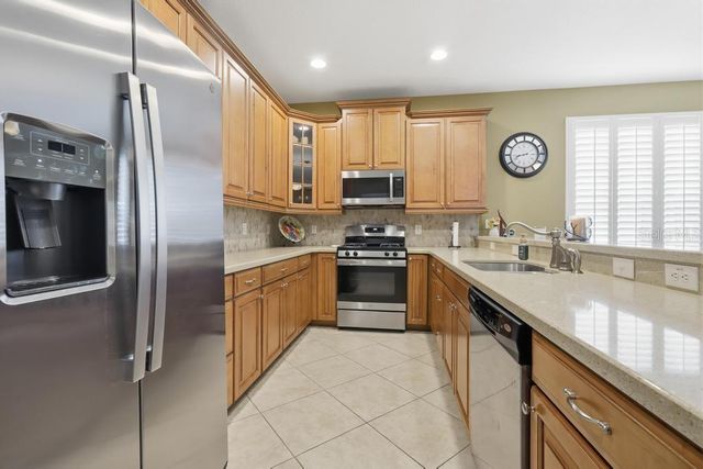 204 WELLINGTON WOODS AVENUE, Deland, FL 32724